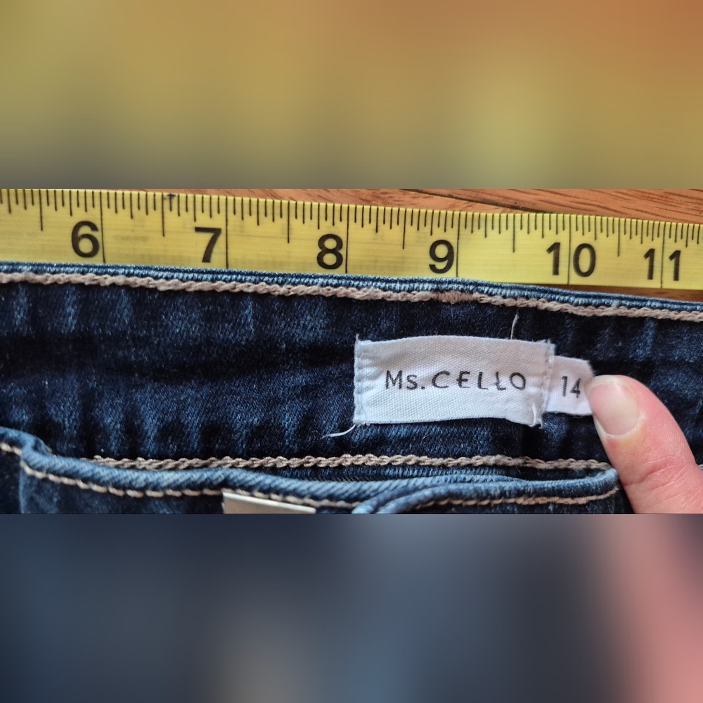 Cello Women's Size 14 Holly Springs Mid Rise Distressed Skinny Ankle EUC - Picture 5 of 8